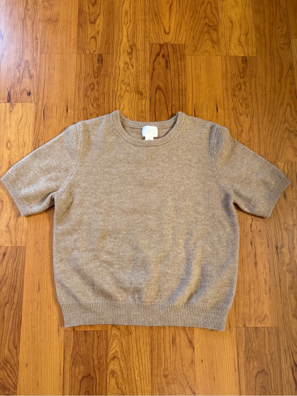 H&M Small Taupe Short Sleeve Crewneck Sweater, Excellent Condition